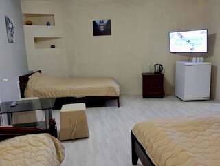 Гостевой дом Rest Home Hotel Нижний Новгород Стандартный семейный номер-2